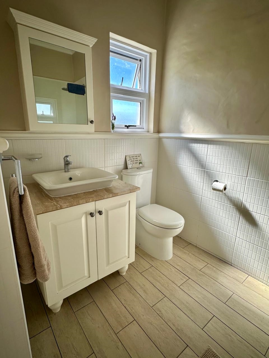 5 Bedroom Property for Sale in Katberg Eastern Cape